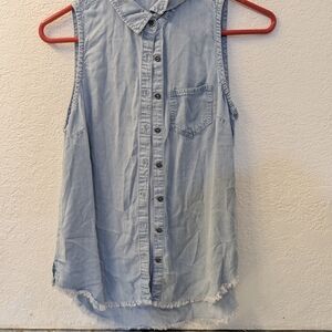Elan Light Blue Sleeveless Button-Down Shirt Size Small